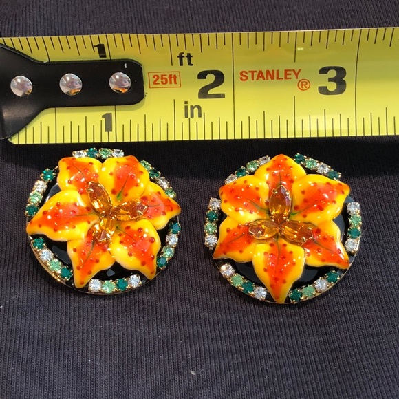 Lunch at the Ritz Lily A La Mode 🆕 Earrings - Picture 9 of 10